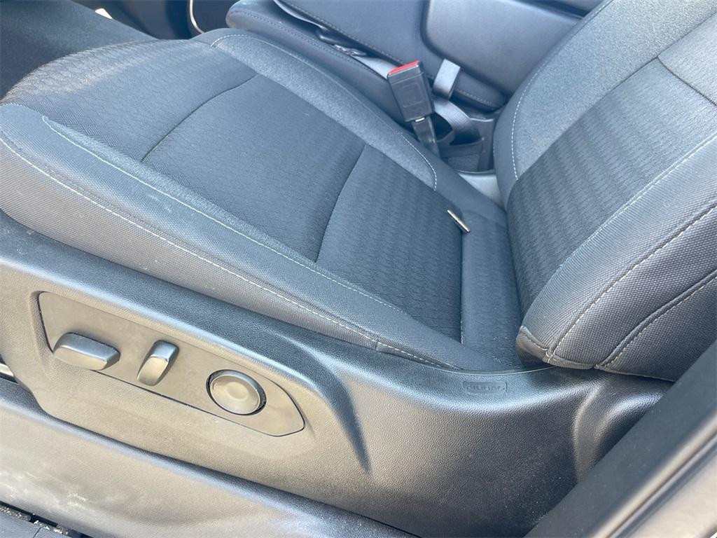 used 2022 Chevrolet Silverado 1500 car, priced at $34,303