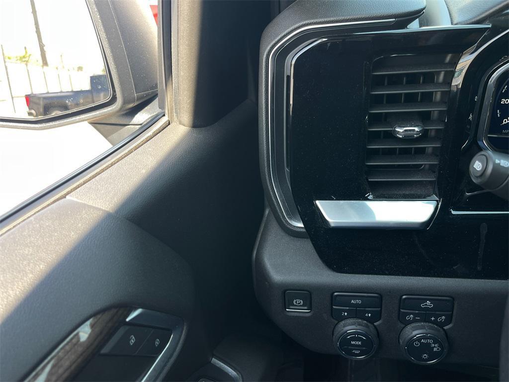 used 2022 Chevrolet Silverado 1500 car, priced at $34,303