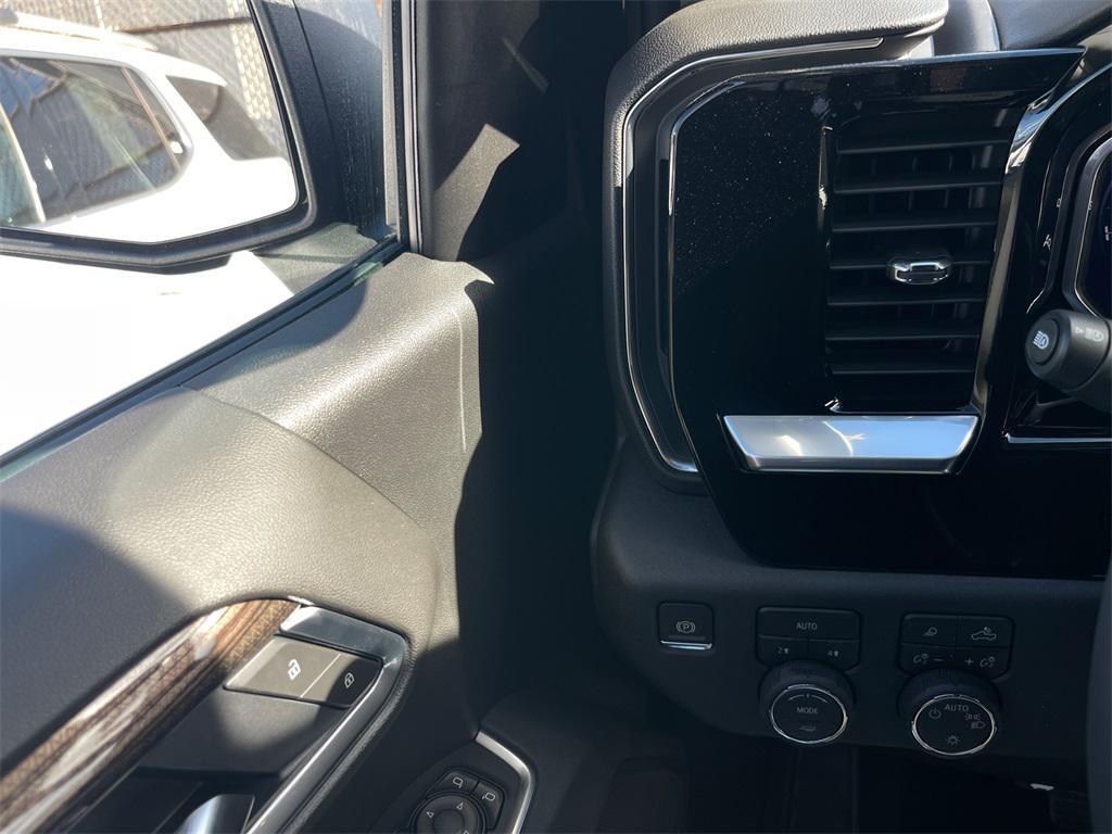 new 2026 Chevrolet Silverado 1500 car, priced at $42,575