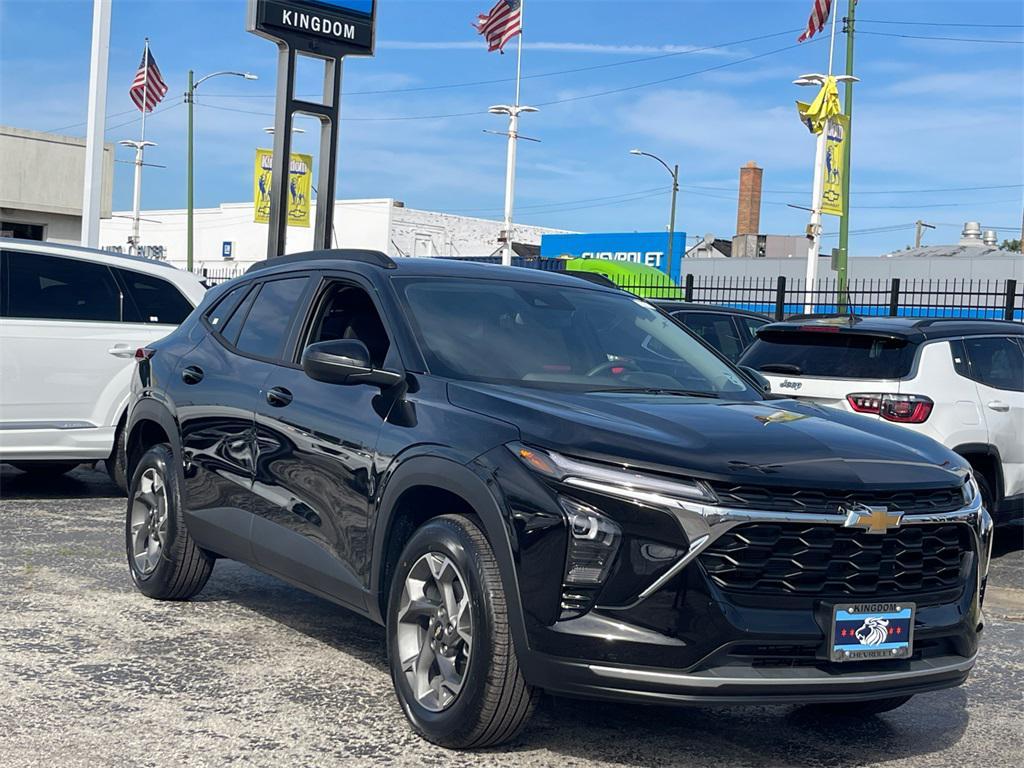 new 2025 Chevrolet Trax car, priced at $23,500