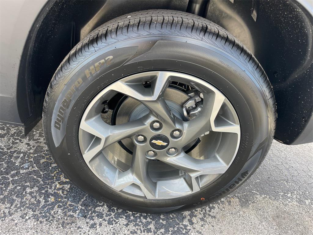 new 2025 Chevrolet Trax car, priced at $23,500