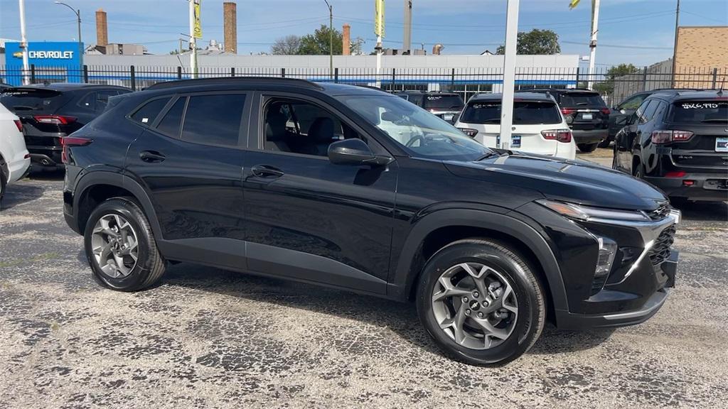 new 2025 Chevrolet Trax car, priced at $23,500