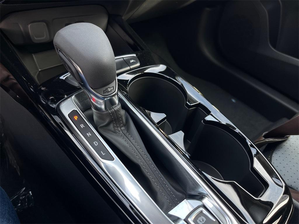 new 2025 Chevrolet Trax car, priced at $23,500