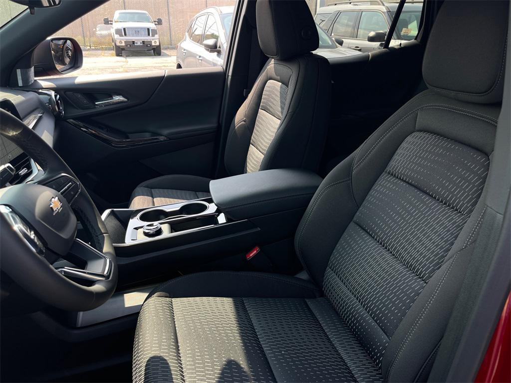 new 2026 Chevrolet Equinox car, priced at $30,490