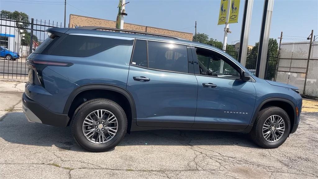 new 2025 Chevrolet Traverse car, priced at $42,560