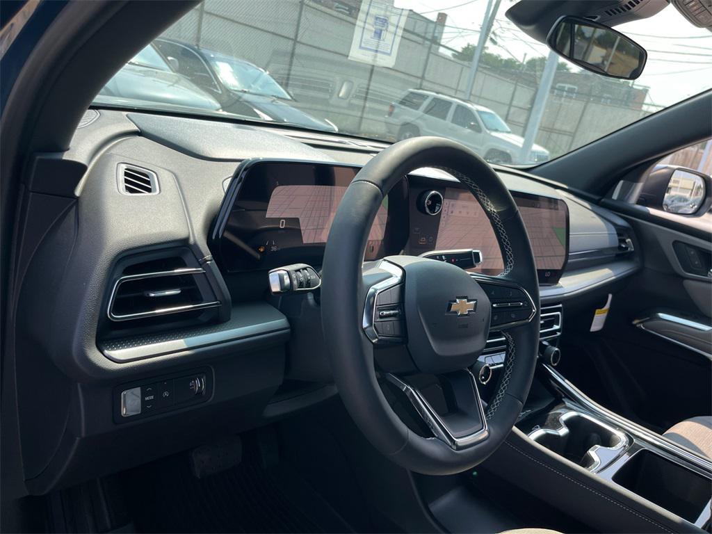 new 2025 Chevrolet Traverse car, priced at $42,560