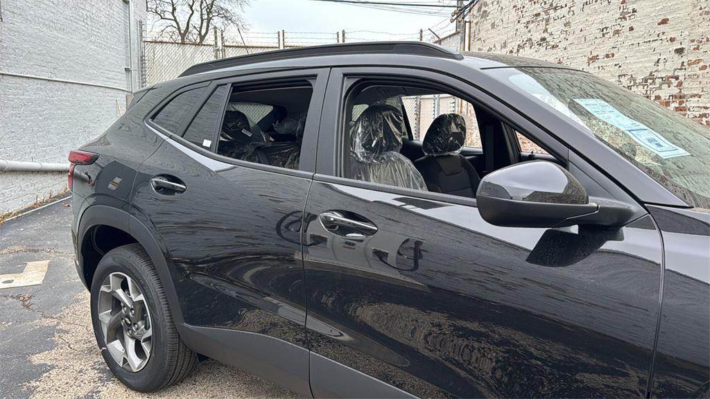 new 2026 Chevrolet Trax car, priced at $25,090