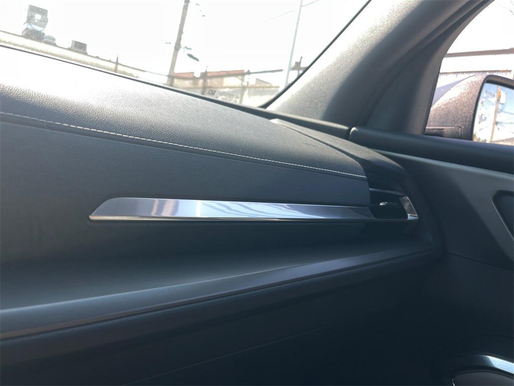 used 2025 Chevrolet Traverse car, priced at $35,000