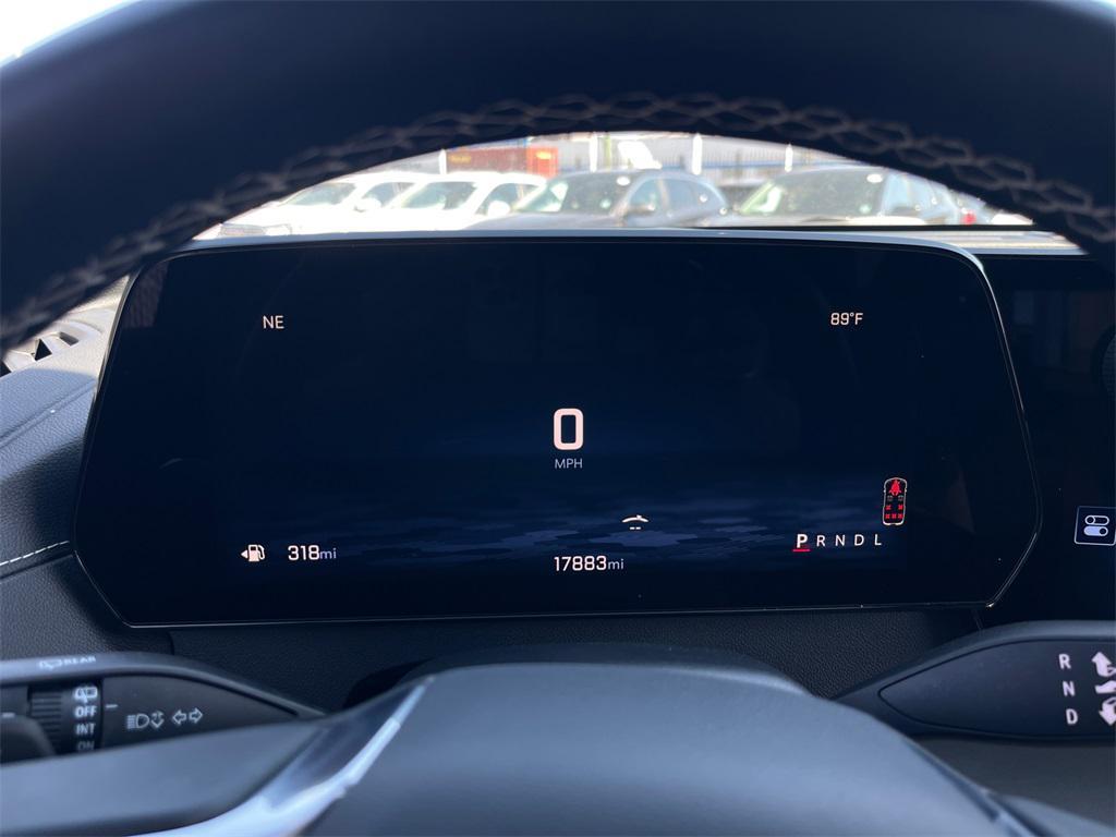 used 2025 Chevrolet Traverse car, priced at $35,000