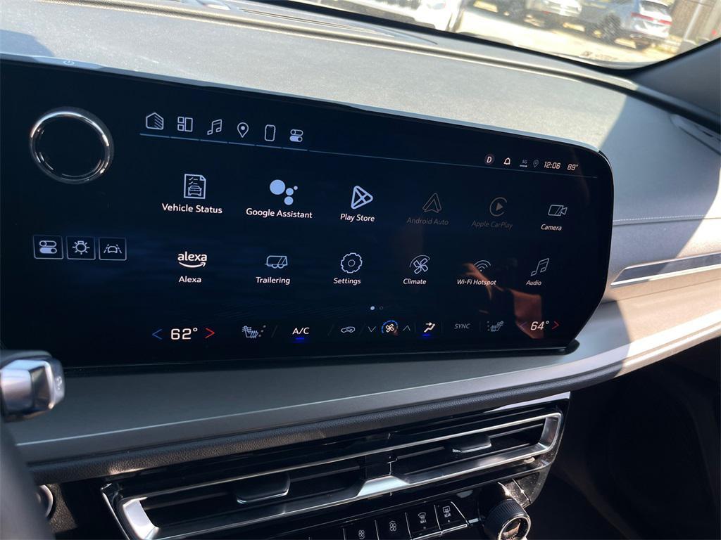 used 2025 Chevrolet Traverse car, priced at $35,000