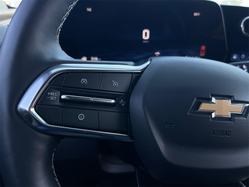 used 2025 Chevrolet Traverse car, priced at $35,000