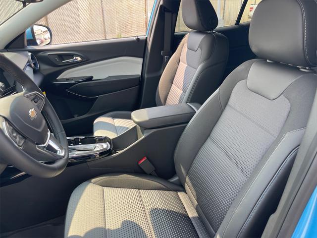 new 2025 Chevrolet Trax car, priced at $25,335
