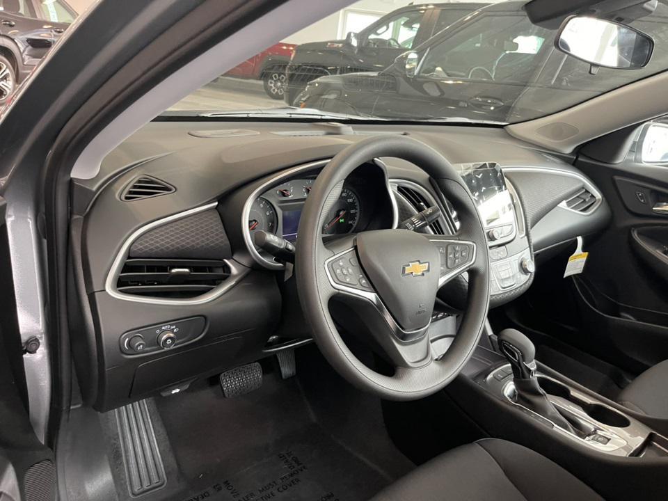 new 2025 Chevrolet Malibu car, priced at $25,000