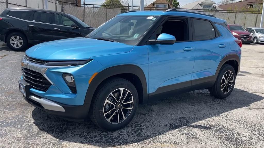new 2025 Chevrolet TrailBlazer car, priced at $26,385