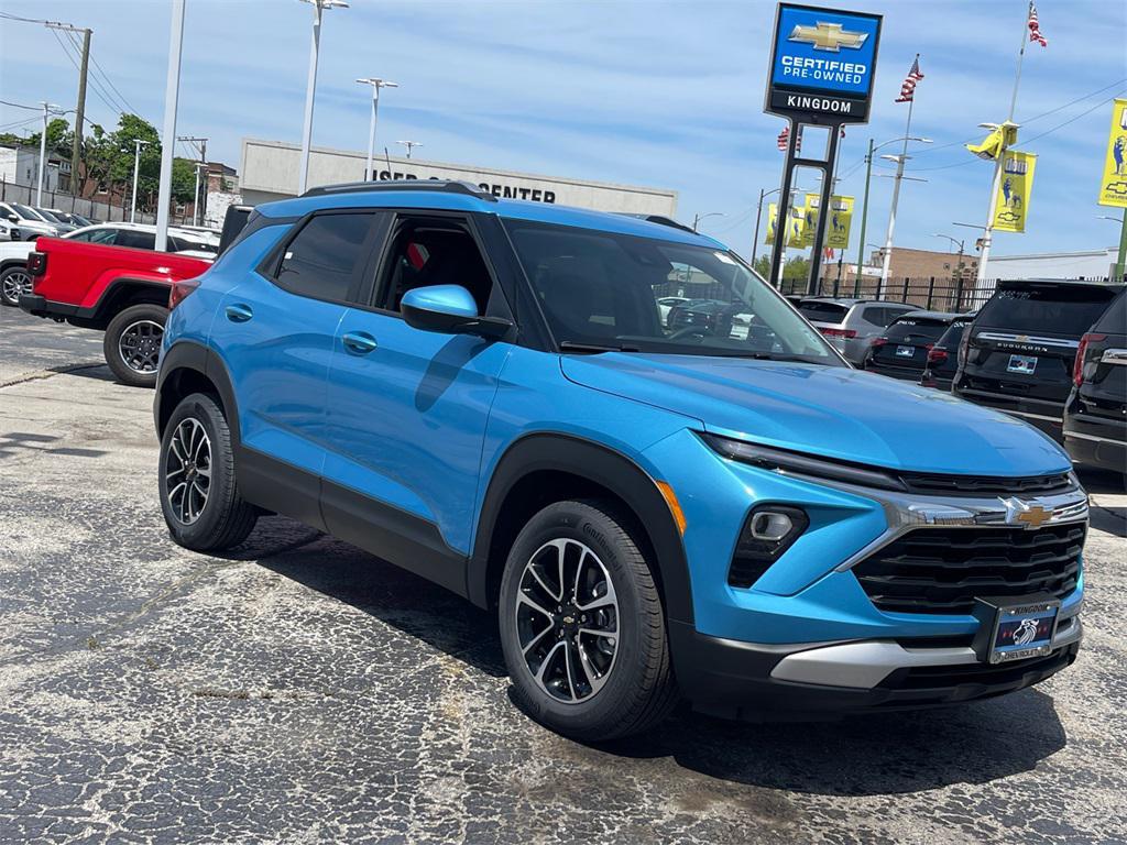 new 2025 Chevrolet TrailBlazer car, priced at $26,385