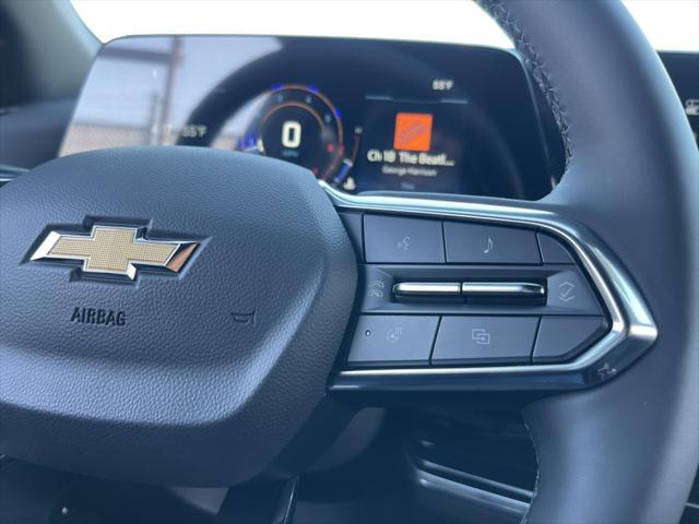 new 2025 Chevrolet Equinox car, priced at $30,245