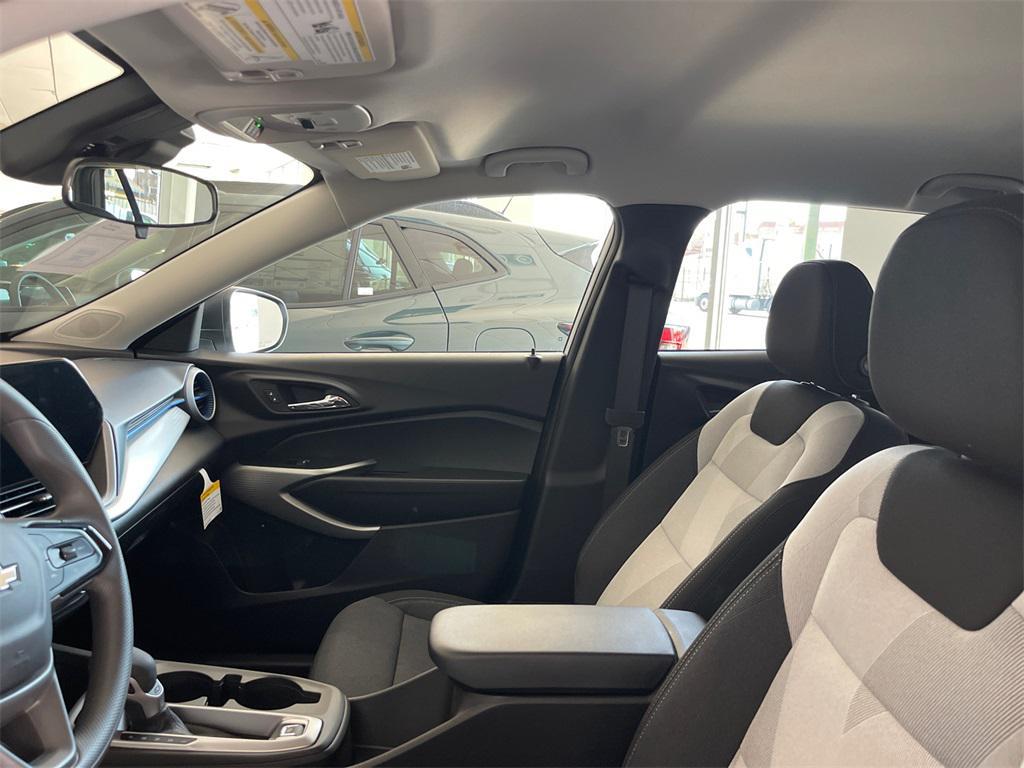 new 2026 Chevrolet Trax car, priced at $22,995