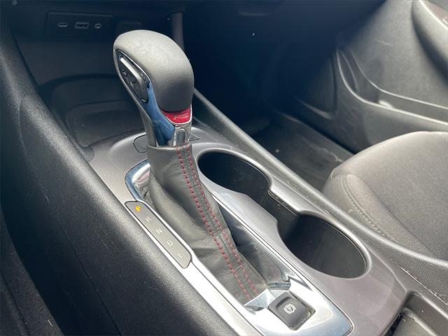 used 2022 Chevrolet Malibu car, priced at $19,000