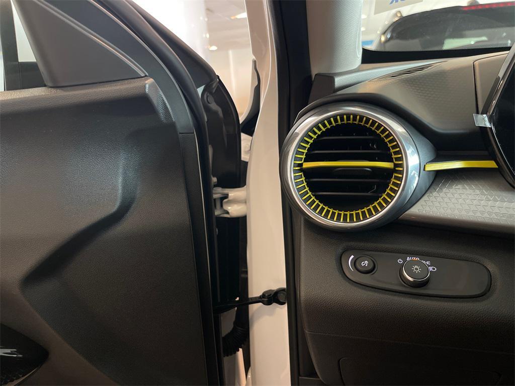 new 2025 Chevrolet Trax car, priced at $25,760