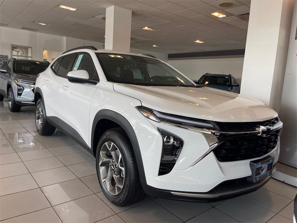new 2025 Chevrolet Trax car, priced at $25,760