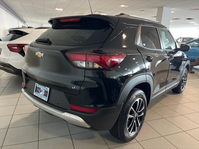 new 2025 Chevrolet TrailBlazer car, priced at $28,475