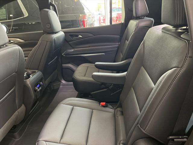 new 2025 Chevrolet Traverse car, priced at $46,970