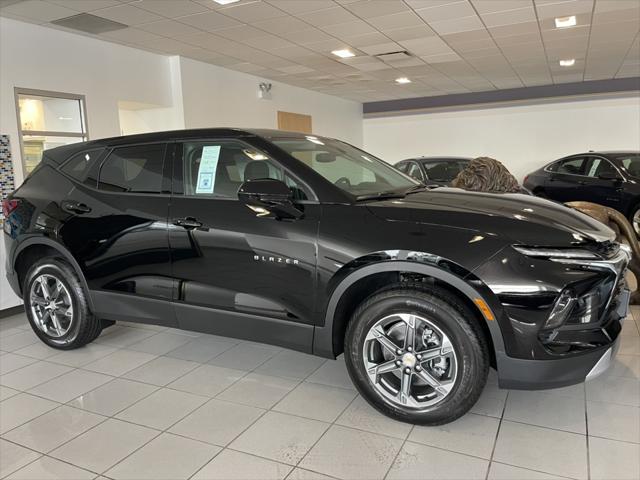 new 2025 Chevrolet Blazer car, priced at $37,170