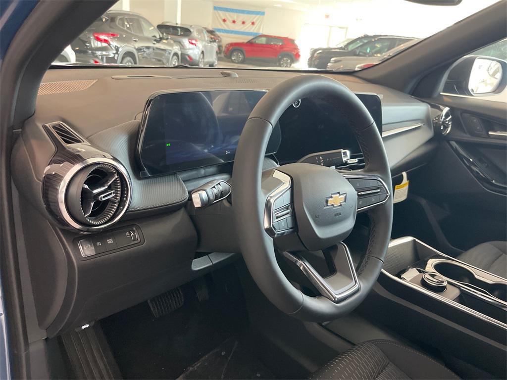 new 2026 Chevrolet Equinox car, priced at $30,495