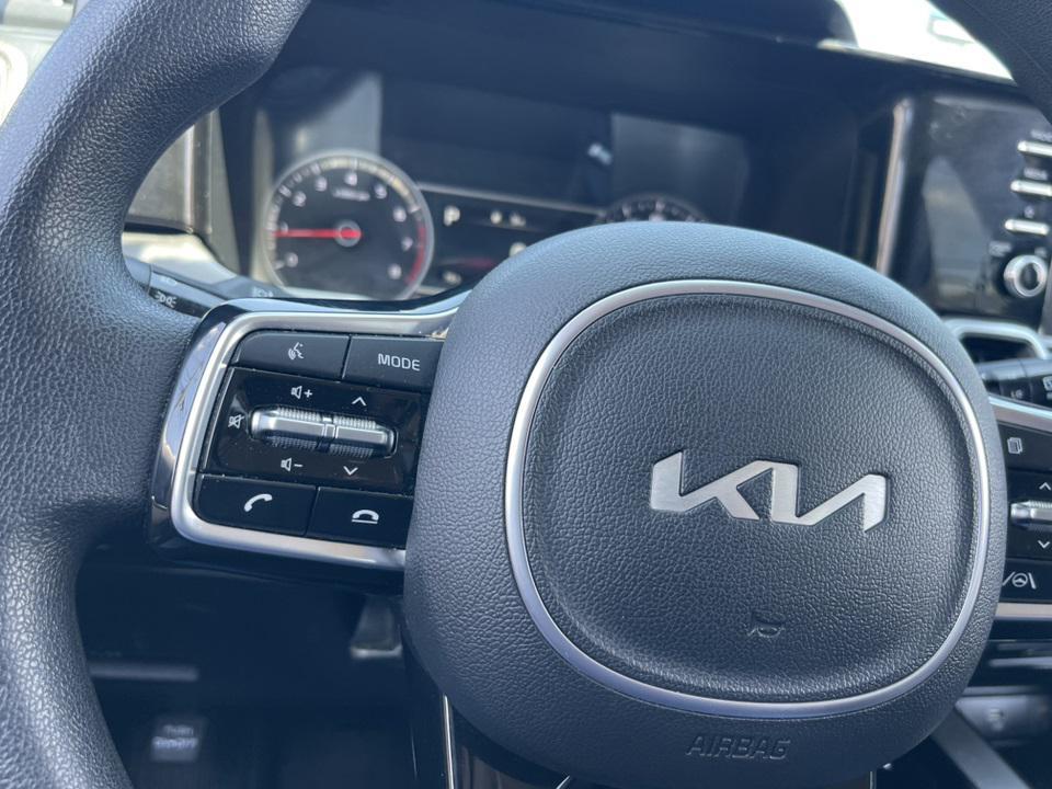 used 2023 Kia Sorento car, priced at $22,200