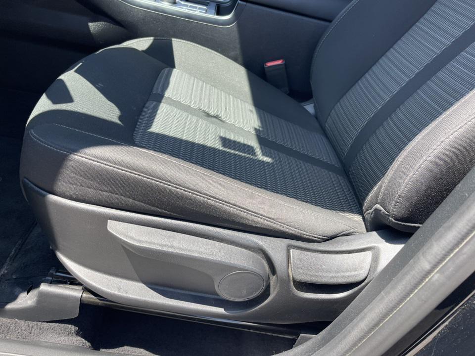 used 2023 Kia Sorento car, priced at $22,200