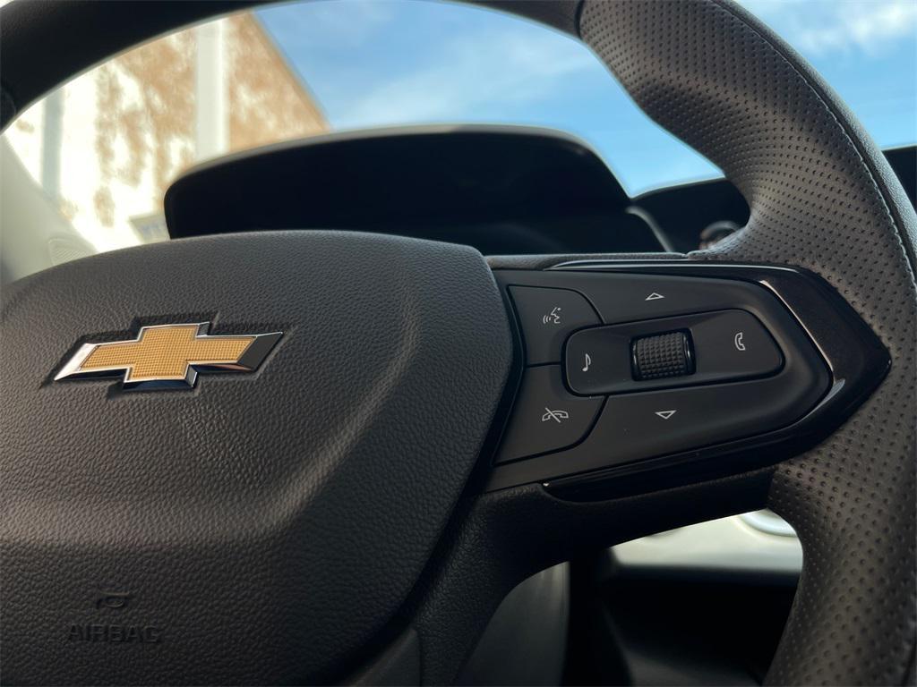 new 2025 Chevrolet Trax car, priced at $24,095