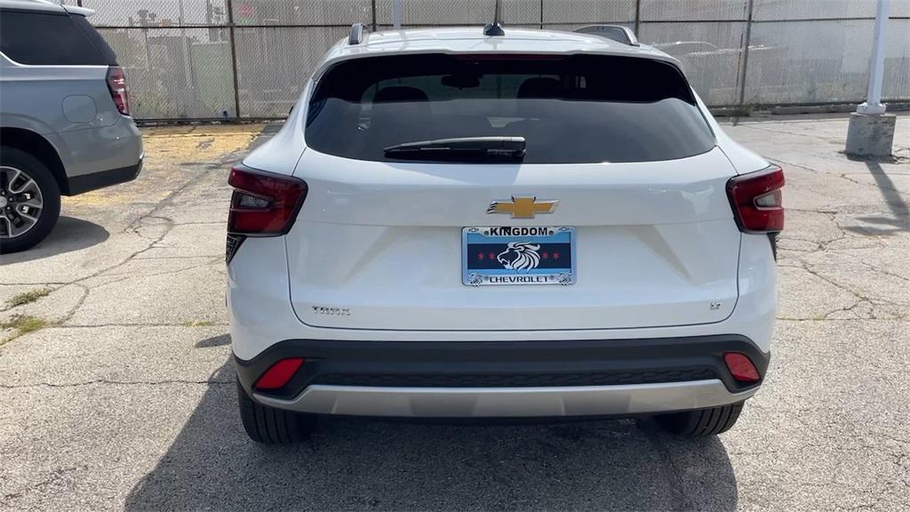 new 2025 Chevrolet Trax car, priced at $24,095