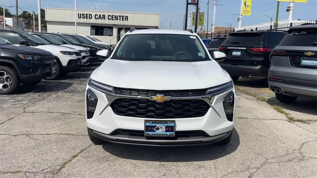 new 2025 Chevrolet Trax car, priced at $24,095