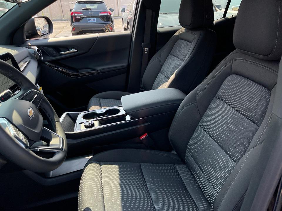 new 2026 Chevrolet Equinox car, priced at $29,995