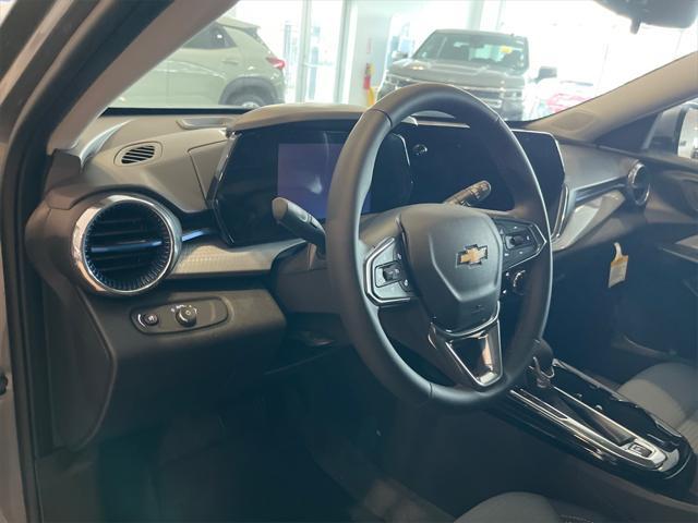 new 2025 Chevrolet Trax car, priced at $25,635