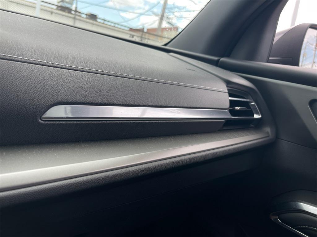 used 2025 Chevrolet Traverse car, priced at $34,254