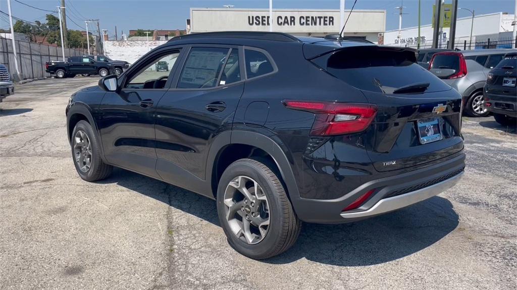 new 2025 Chevrolet Trax car, priced at $24,095