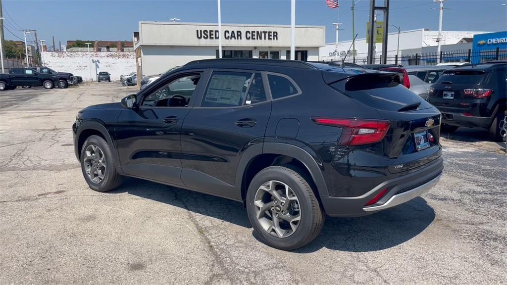 new 2025 Chevrolet Trax car, priced at $24,095