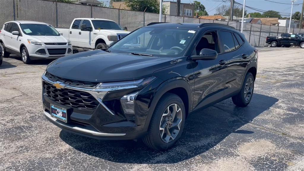 new 2025 Chevrolet Trax car, priced at $24,095