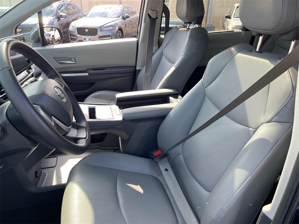 used 2024 Toyota Sienna car, priced at $39,500