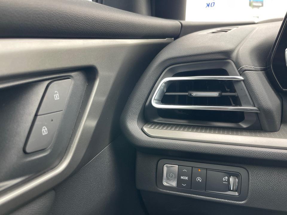 used 2025 Chevrolet Traverse car, priced at $38,500