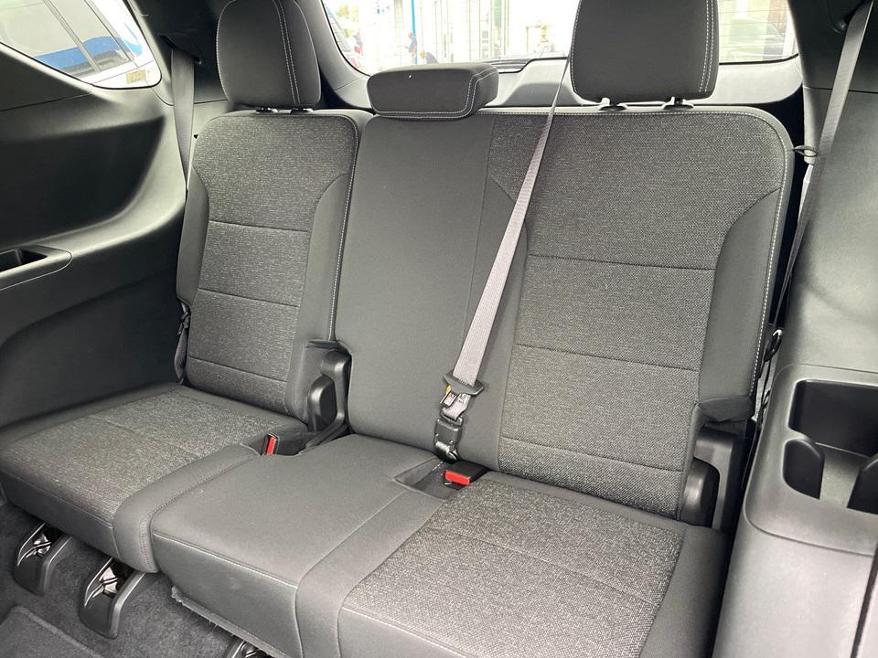 used 2025 Chevrolet Traverse car, priced at $38,500