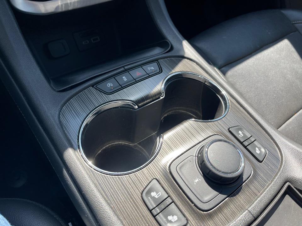 used 2023 GMC Acadia car, priced at $25,000