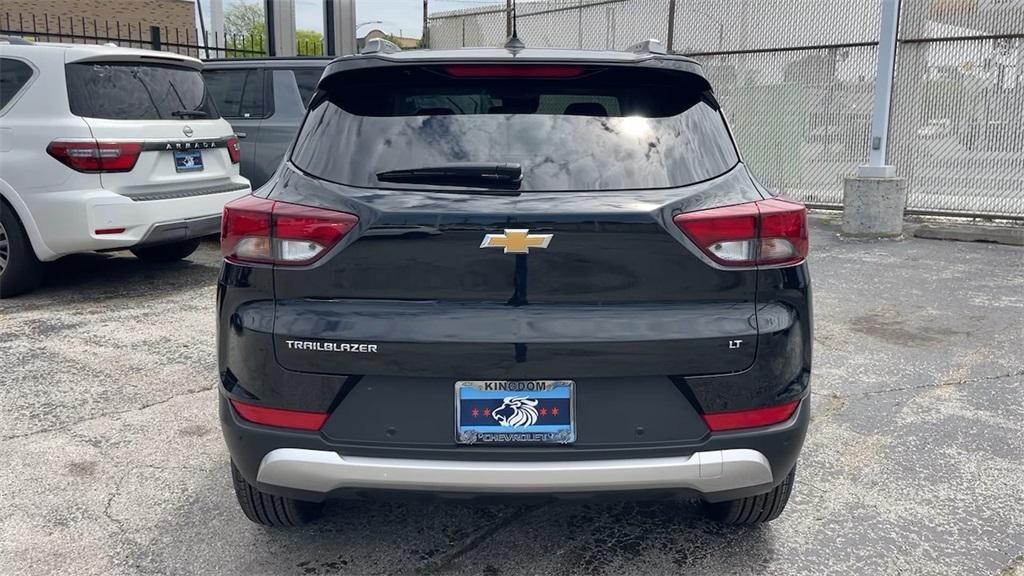 new 2025 Chevrolet TrailBlazer car, priced at $28,475