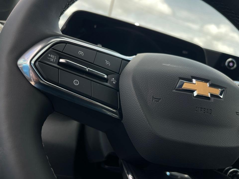 new 2026 Chevrolet Equinox car, priced at $30,740