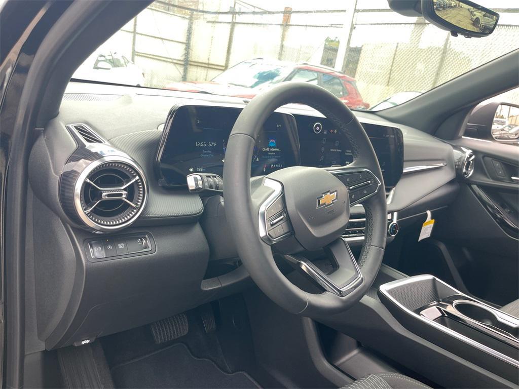 used 2025 Chevrolet Equinox car, priced at $26,000