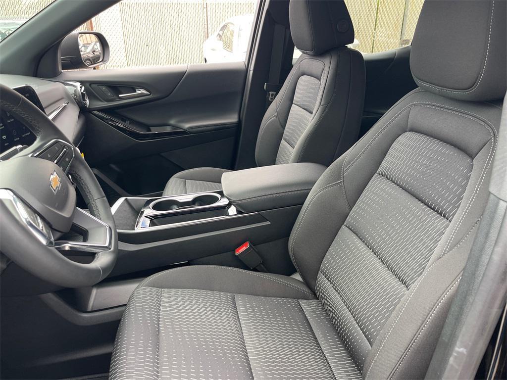 used 2025 Chevrolet Equinox car, priced at $26,000