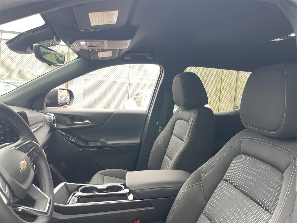 used 2025 Chevrolet Equinox car, priced at $26,000