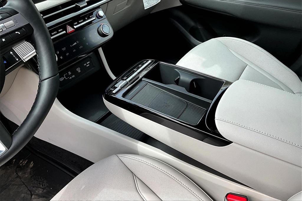 new 2025 Hyundai TUCSON Hybrid car, priced at $39,348