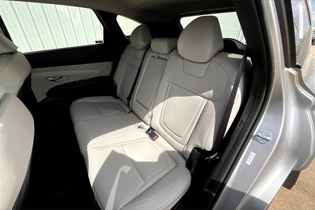 new 2025 Hyundai TUCSON Hybrid car, priced at $39,348